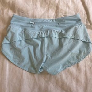 Lululemon Speed Up Low-Rise Short 2.5”, Size 4, light blue